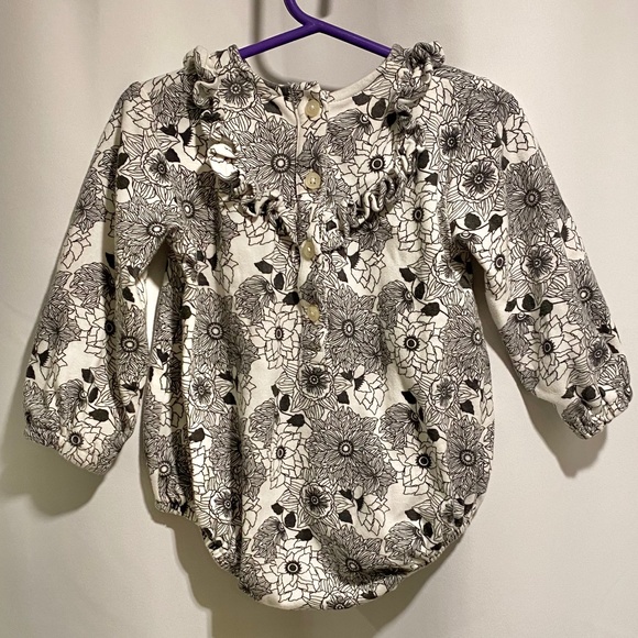 EUC Kate Quinn Bubble Romper - Picture 2 of 4